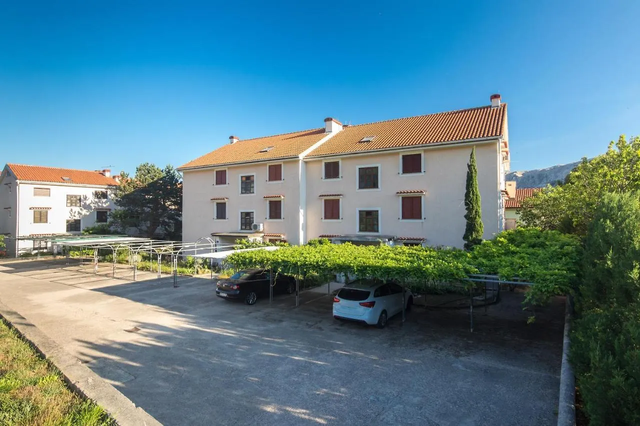 Apartments With A Parking Space Baska, Krk - 19675 Κροατία